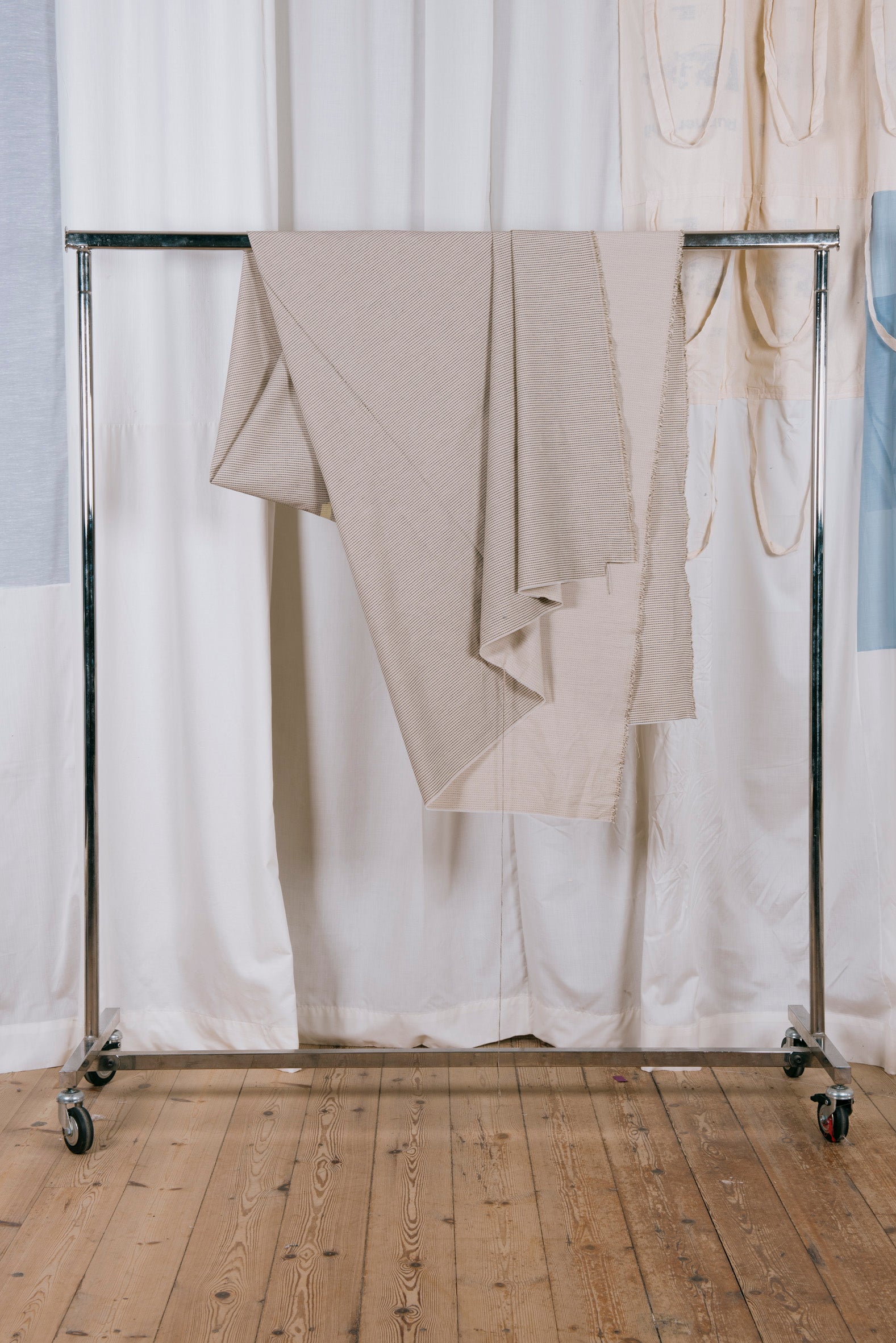 material:beige katoen met zwart geweven draadje:1