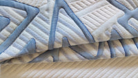 material:witte tijk met hoekenpatroon in blauwen:0